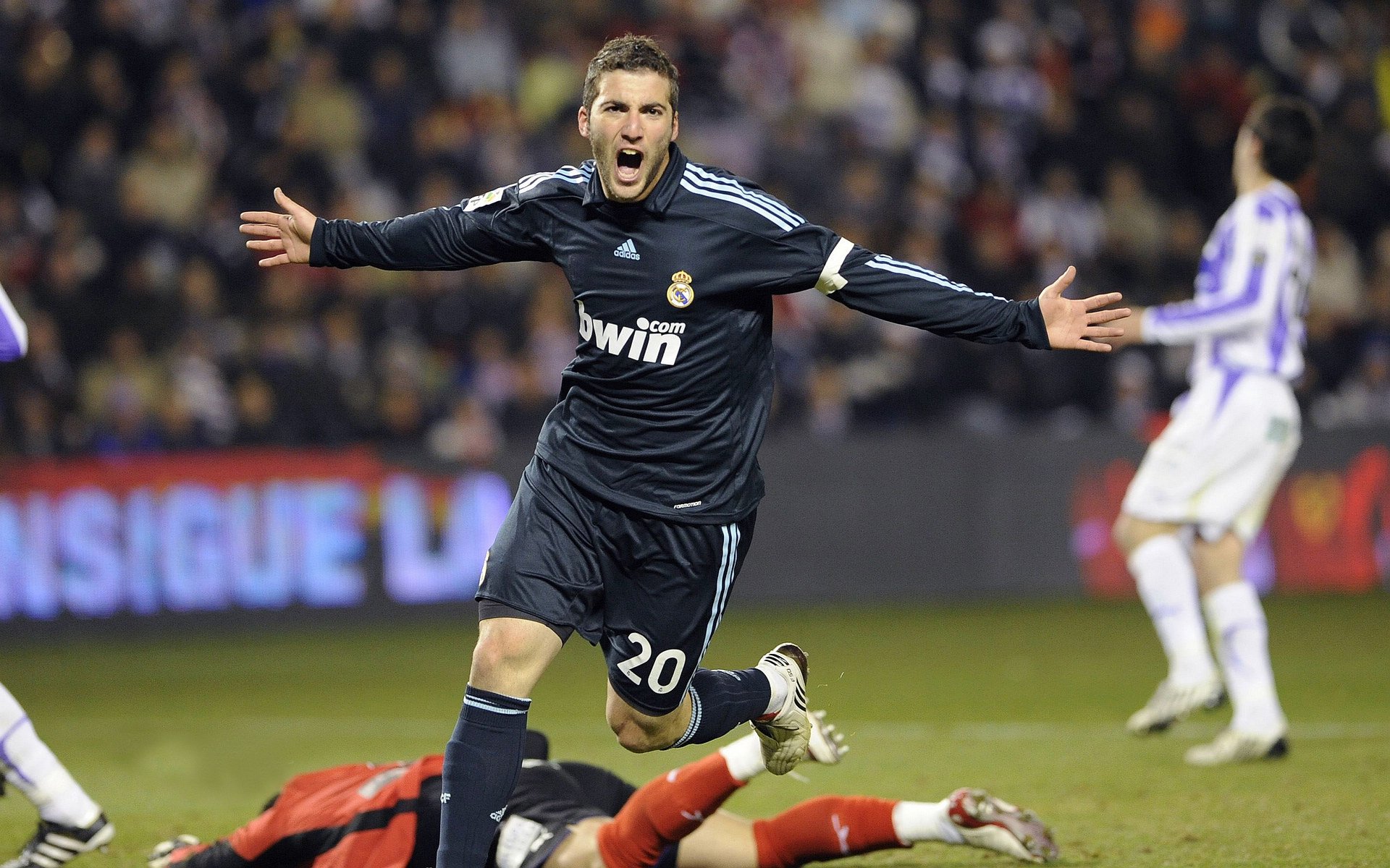 现场嘉宾:业内专家、一线运动员畅谈未来